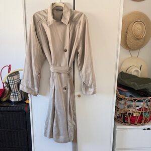 NEVER WORN /  Beige Trench Coat - M